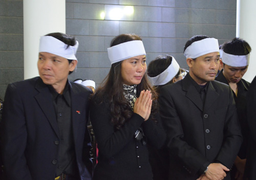 Thép rơi chết người: Gia đình khóc ngất trong lễ viếng - 6