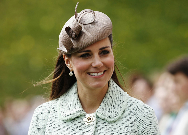 Kate Middleton được yêu quý không chỉ với vai trò công nương nước Anh mà còn là một biểu tượng thời trang của nước này. 
