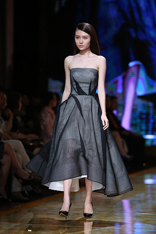 Vẽ ước mơ ghi tên Việt trên bản đồ thời trang quốc tế - 16