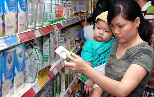 Cấm quảng cáo sữa thay thế sữa mẹ cho trẻ dưới 2 tuổi - 1