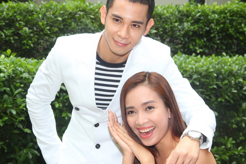 “Hotboy nổi loạn” tình tứ ôm eo Ái Phương - 11