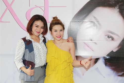 Hải Yến hôn bầu 8 tháng của chị gái Hoàng My - 14