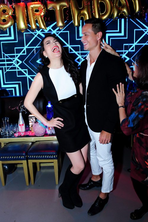 Trương Ngọc Ánh quậy tưng bừng bên Kim Lý - 4