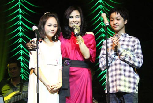 Những lần sao Việt tự hào khoe con trên sân khấu - 2