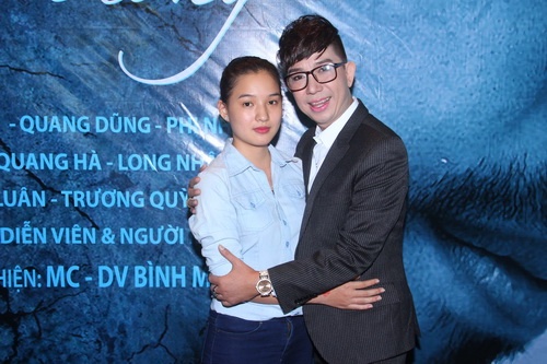 Linh Nga đẹp rạng ngời đến ủng hộ Duy Nhân - 6