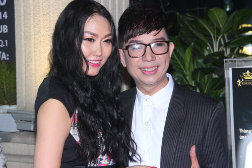 Linh Nga đẹp rạng ngời đến ủng hộ Duy Nhân - 18