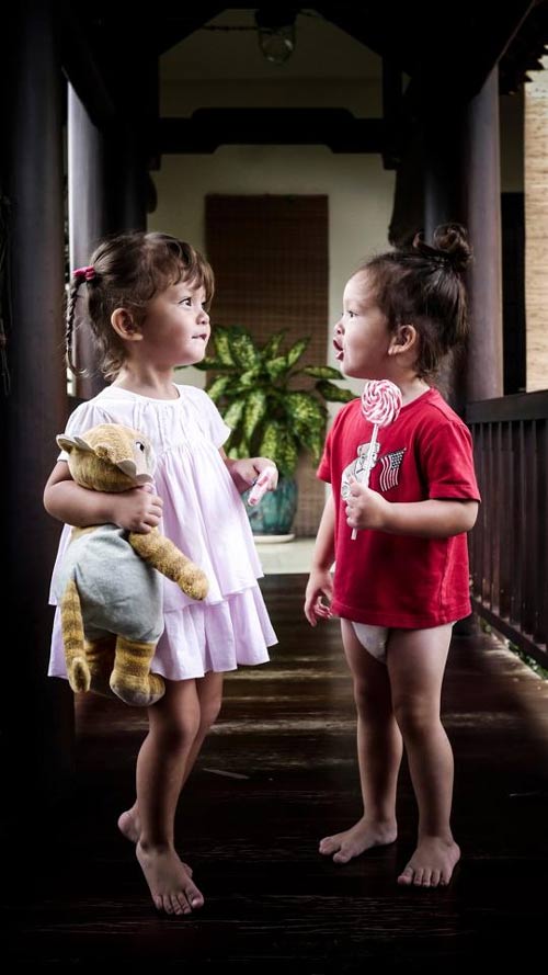 Hai con Hồng Nhung vui đùa đầy tinh nghịch - 3