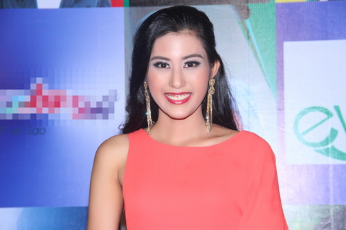 Việt Trinh, HH Trúc Linh rạng ngời ủng hộ Duy Nhân - 4