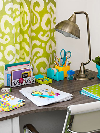 Dọn dẹp phòng làm việc bắt mắt cho cô giáo tiểu học - 3