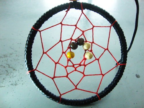 Làm Dream Catcher - món quà gây sốt từ phim quot;Những người thừa kếquot; - 9