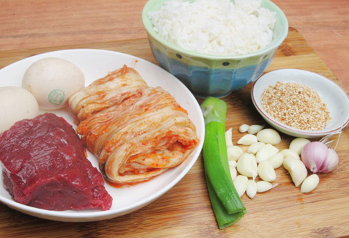 Cơm rang kim chi siêu hấp dẫn - 1