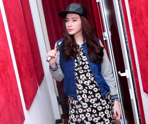 Angela Phương Trinh nhí nhảnh đi làm việc đêm khuya - 6