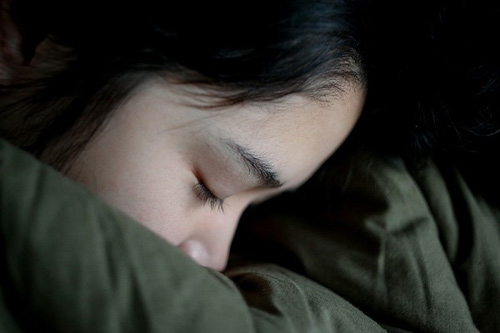 Nhận một cái tát ù tai mới biết mình là kẻ thứ ba - 1