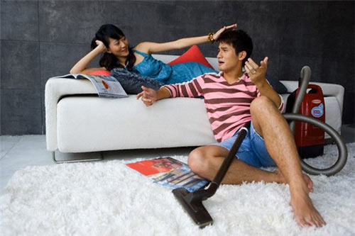 Chồng lười, vợ hãy xem lại mình - 2