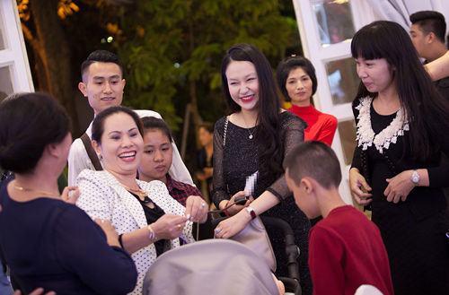 Tuấn Hưng cùng vợ làm đầy tháng cho con trai Su Hào - 6