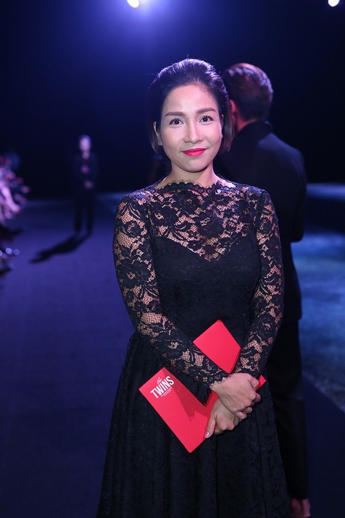 Hồng Nhung, Đoan Trang quot;chân ngắnquot; vẫn nổi bật - 14