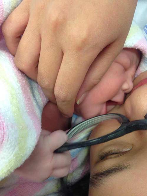 Thanh Lam lên chức bà ngoại ở tuổi 45 - 3