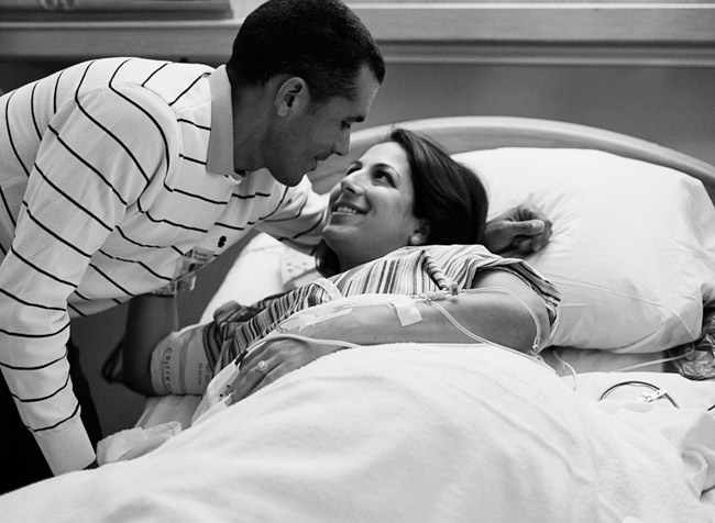 Dù đây là lần đầu tiên đón con chào đời, nhưng cặp vợ chồng Angeline và Yosvany tỏ ra khá bình tĩnh.
