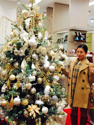 Ngân Khánh xinh tươi, nhí nhảnh trên du thuyền - 16