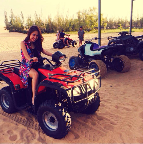 Ngân Khánh xinh tươi, nhí nhảnh trên du thuyền - 14