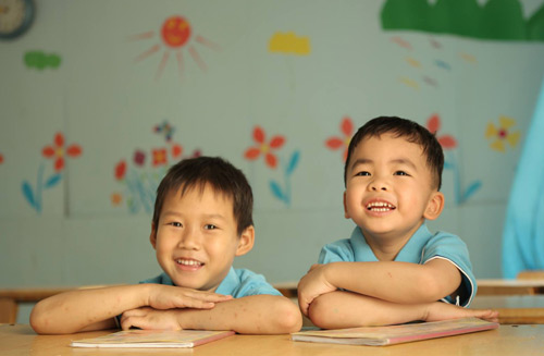 Khi phụ huynh chuyển trường cho con bị... làm khó - 1