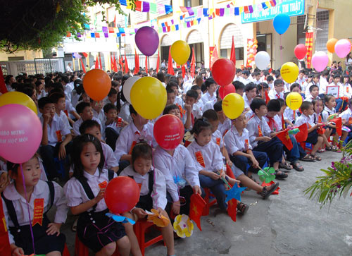 Khi phụ huynh chuyển trường cho con bị... làm khó - 2