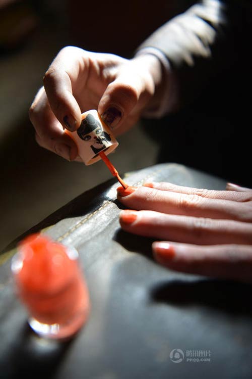 Ước mơ của chàng trai nghèo được làm phụ nữ - 7