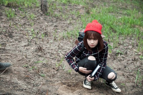 Chi Pu quot;gây sốtquot; khi được Nhan Phúc Vinh cõng trên vai - 12