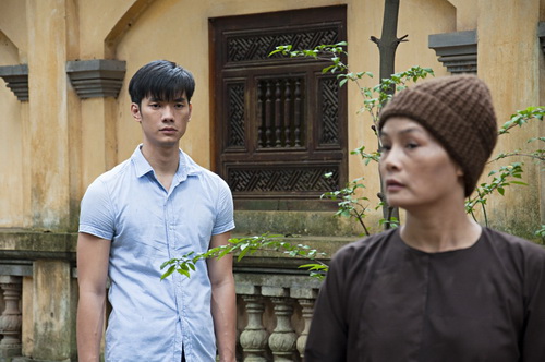 Chi Pu quot;gây sốtquot; khi được Nhan Phúc Vinh cõng trên vai - 18