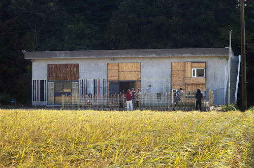 quot;Nhà khoquot; lãng mạn của vợ chồng son giữa cánh đồng lúa chín - 3