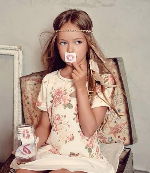 Vẻ đẹp như thiên thần của mẫu nhí quot;triệu người mêquot; - 1