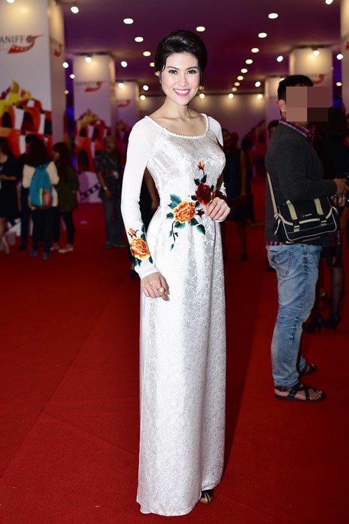 Sao Việt quot;ít ỏiquot; tại bế mạc LHP quốc tế Hà Nội - 11