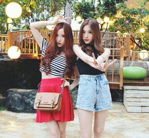 Cặp chị em song sinh tạo #039;sóng#039; vì giống hệt mỹ nữ Hàn - 13