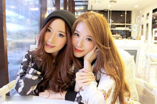 Cặp chị em song sinh tạo #039;sóng#039; vì giống hệt mỹ nữ Hàn - 7