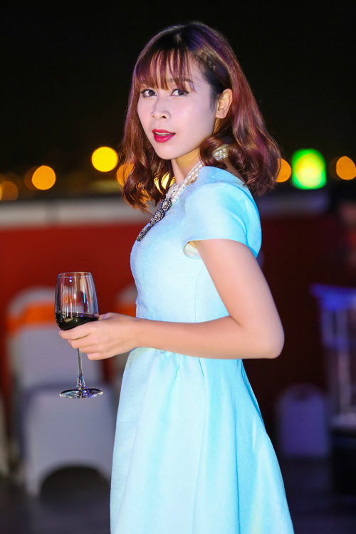 Lưu Hương Giang đẹp hút hồn đi sự kiện - 4