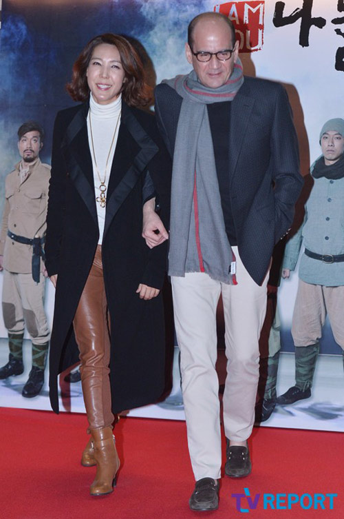 Song Hye Kyo mặt lạnh lùng bên Chương Tử Di - 15