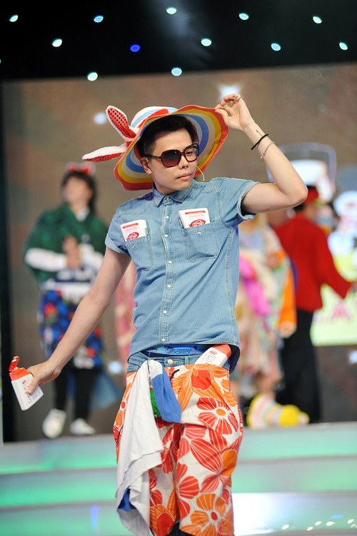 Tâm Tít quot;chặt chémquot; đồng nghiệp, Thảo Trang quot;quậyquot; với fan - 5