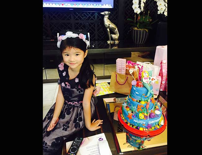 Hình ảnh mới nhất của Bảo Tiên trong sinh nhật 6 tuổi của cô bé. 
