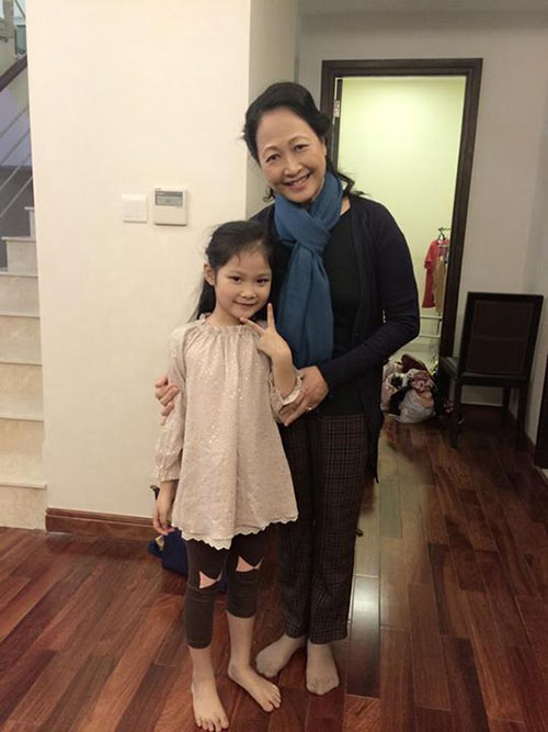 Cô bé Hà Nội 7 tuổi lọt top 10 mẫu nhí trên báo Mỹ - 10