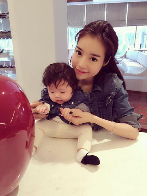 Những bà mẹ Việt #039;gây thương nhớ#039; vì trẻ như gái 16 - 13