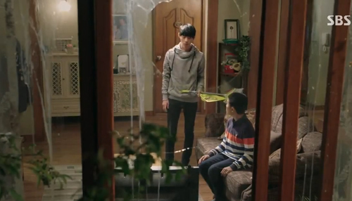 Ngắm nhà nhỏ xinh trong phim Hàn đang gây sốt “Pinocchio” - 9