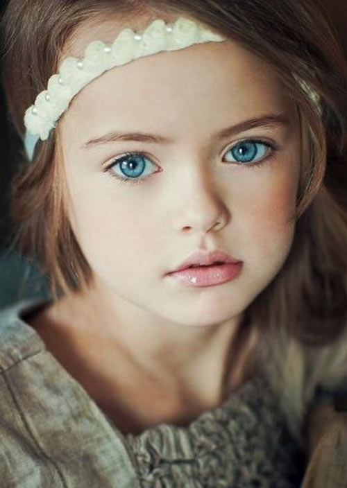 Mẫu nhí đẹp nhất thế giới gây tranh cãi vì quá gợi cảm - 2