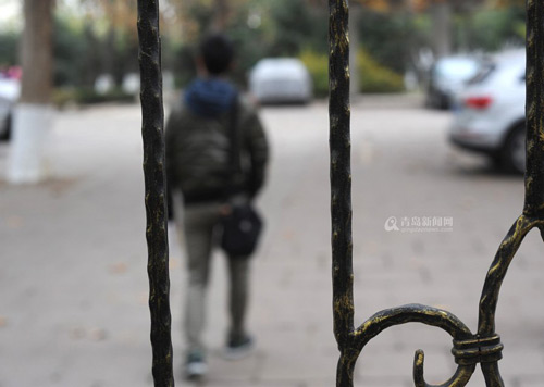 Quan hệ đồng tính, chàng sinh viên 9X nhiễm HIV - 2
