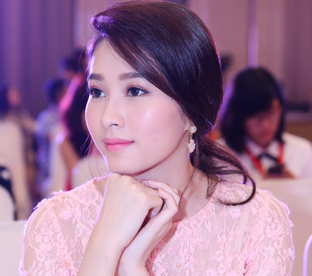 Angela Phương Trinh lên tiếng về hình ảnh nữ thần quot;gây sốtquot; - 4