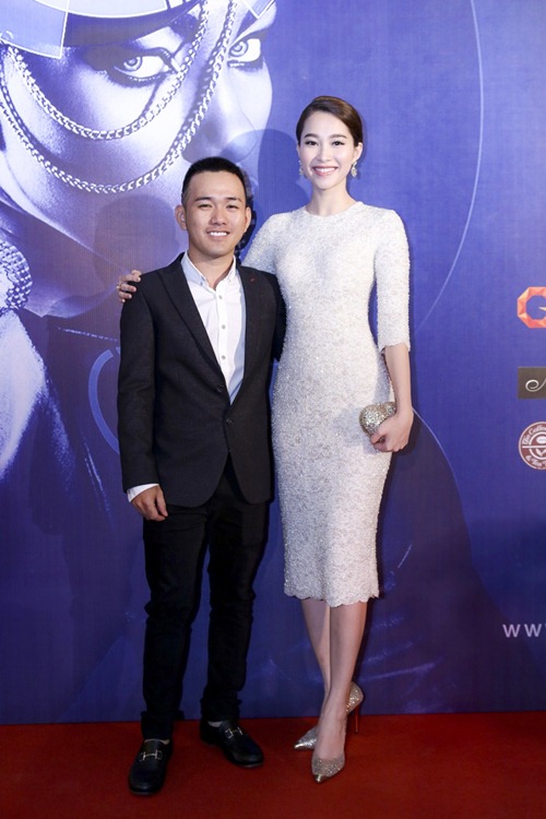 Vân Ngô, Thu Thảo thanh lịch giữa #039;cuộc chiến thảm đỏ#039; - 3