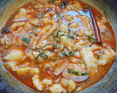 Trời lạnh, làm súp cá cay ăn nào! - 6