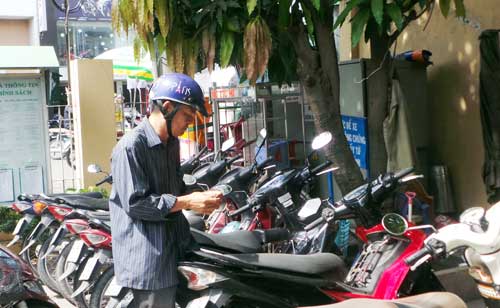 Xuất hiện manh mối về người bỏ rơi bé trai trên taxi - 3