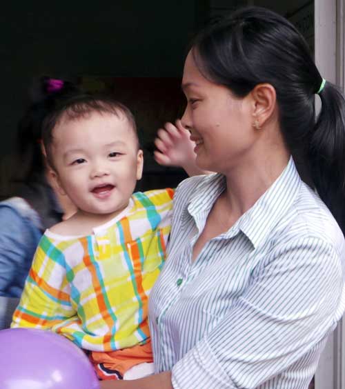 Xuất hiện manh mối về người bỏ rơi bé trai trên taxi - 2