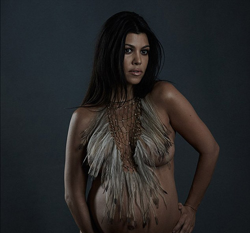 Chị gái Kim Kardashian tự tin khoe ảnh nude bầu - 2