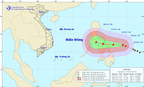 Siêu bão Hagupit giật cấp 17 áp sát biển Đông - 1